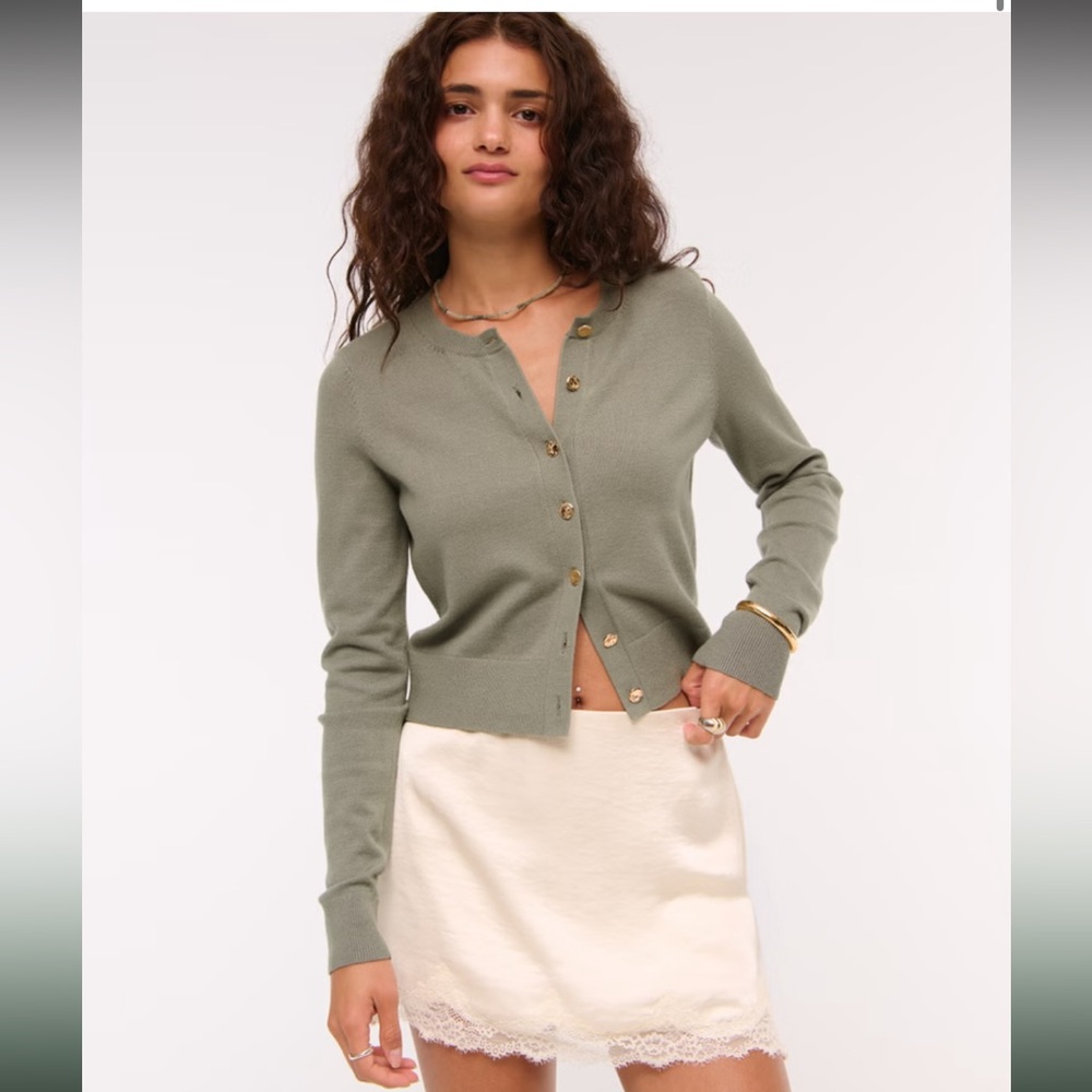 Abercrombie & Fitch LuxeLoft Shrunken Crew Cardigan